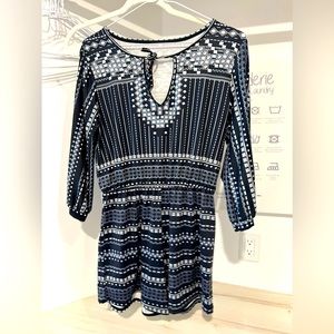 Never worn. The back is shown in the picture.